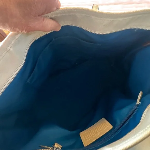 Coach Blue Floral Tote with Cream Trim and Straps - Picture 9 of 15